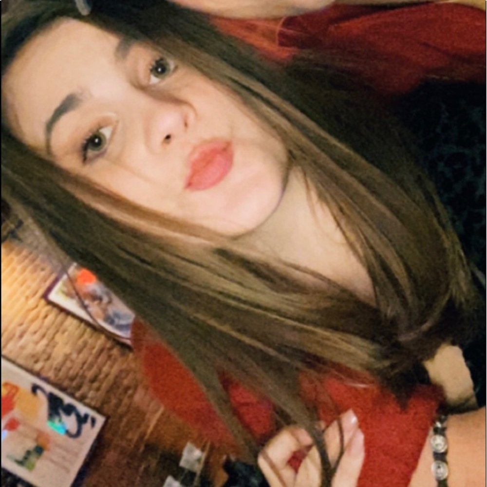 Meet your Posher, Sydnie